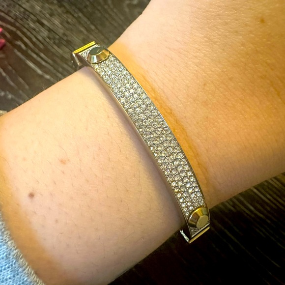 Michael Kors Brilliance Astor Pavé Gold Hinged Bar Bracelet Bangle - Picture 1 of 5